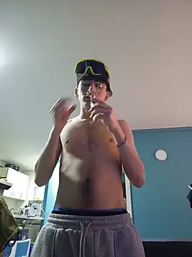 AdaptingPrig webcam show