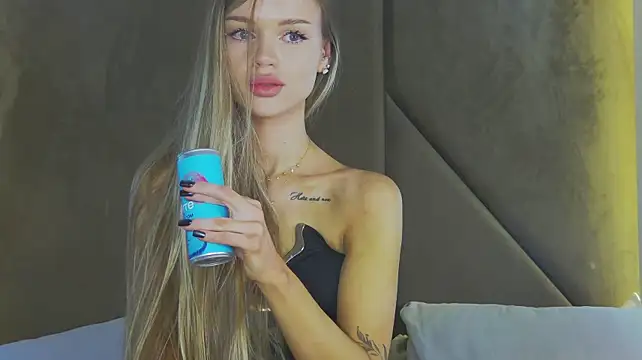 MarilynNova's Live XXX Chat