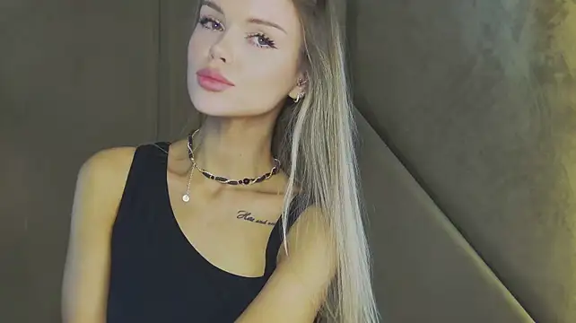 MarilynNova Webcam show