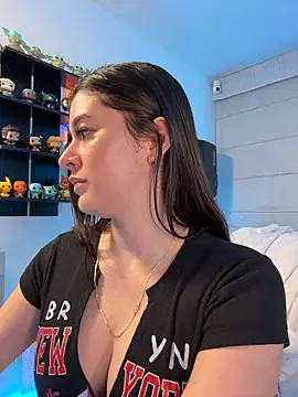 Sharon_07 Adlı Modelin Canlı XXX Sohbeti