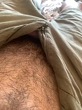 Show modela MuzzyFacing na web-kameri