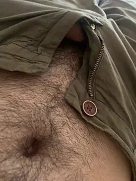 MuzzyFacing webcam show