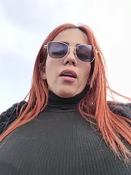 XXX chat uživo modela Alis_xxx