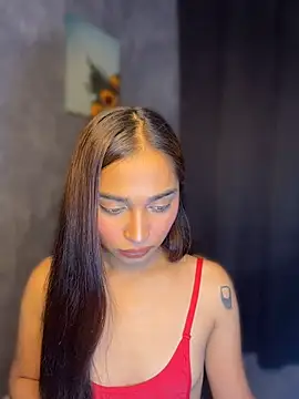 SuperHoTS_Yumi Pertunjukan Webcam