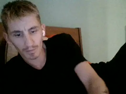 Piiitt28 Show in webcam