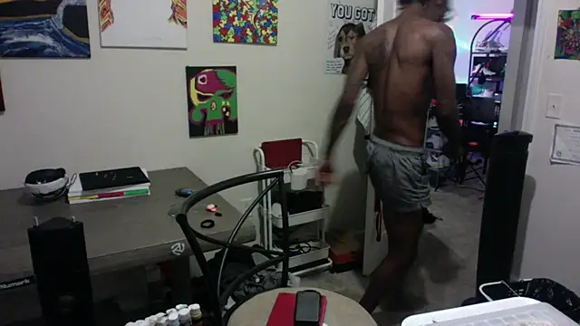 Show modela Triggerhappycj100 na web-kameri