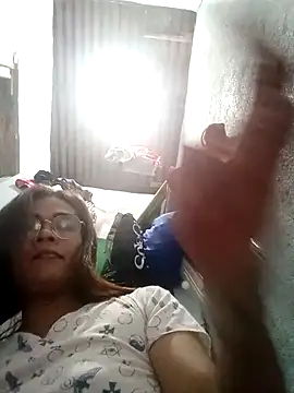 juicycum069 webcam show