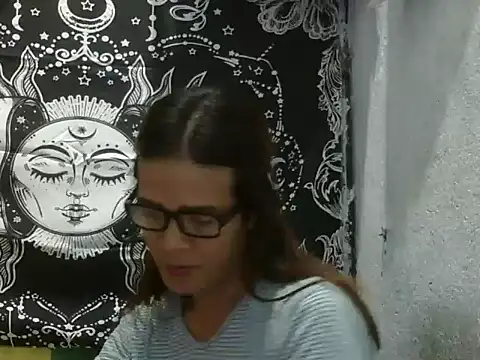 juicycum069's Webcam Show