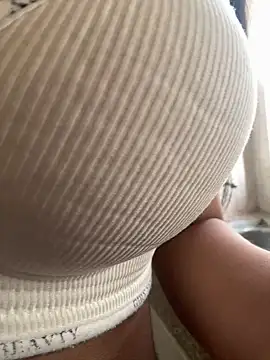 عرض كام LuxeAura