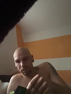 Show modela DrLongDongziehtblank na web-kameri