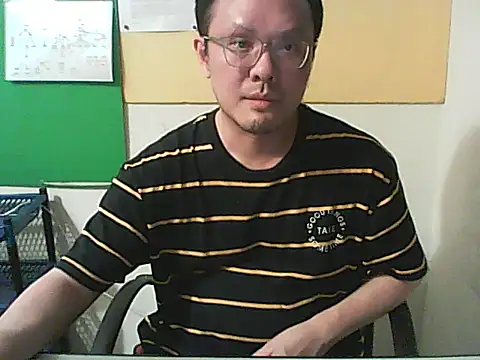 Show modela moonvalley25 na web-kameri