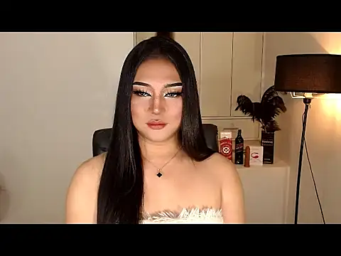 Seducing_Bella Adlı Modelin Web Kamerası Şovu
