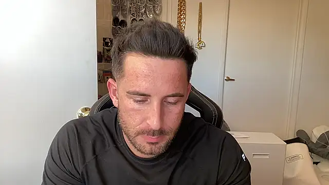 brettmycles28 웹캠 쇼