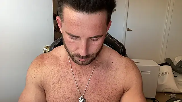 brettmycles28 Show in webcam