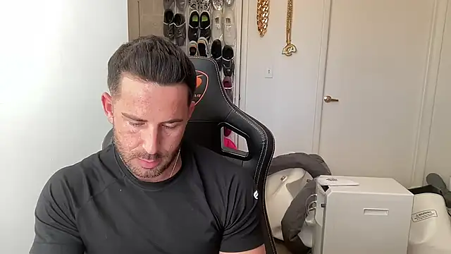 brettmycles28 Show Webcam