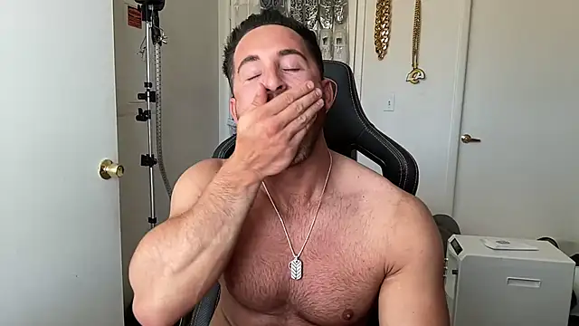 brettmycles28: вебкам-шоу