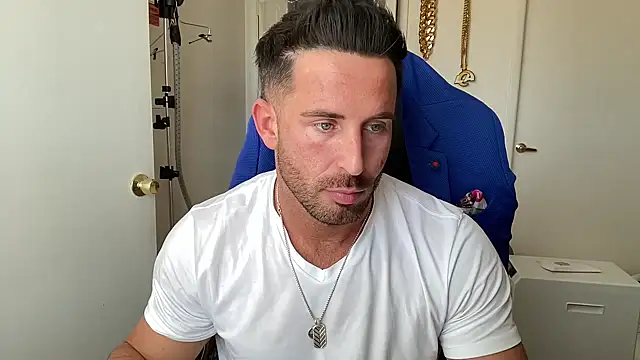 Show modela brettmycles28 na web-kameri