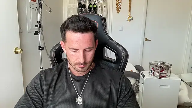 הופעת וובקאם של brettmycles28