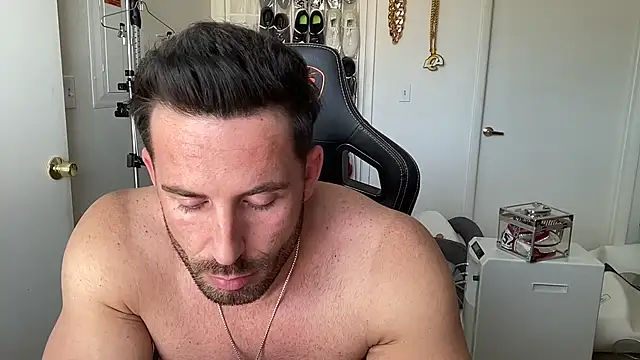 brettmycles28 webkamerás műsora
