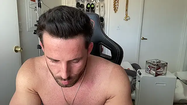brettmycles28's Webcam Show