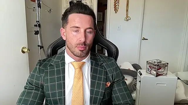 brettmycles28 网络视讯表演