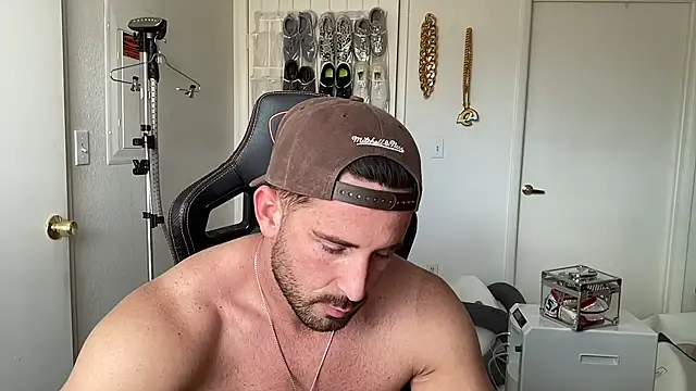 brettmycles28のウェブカメラショー