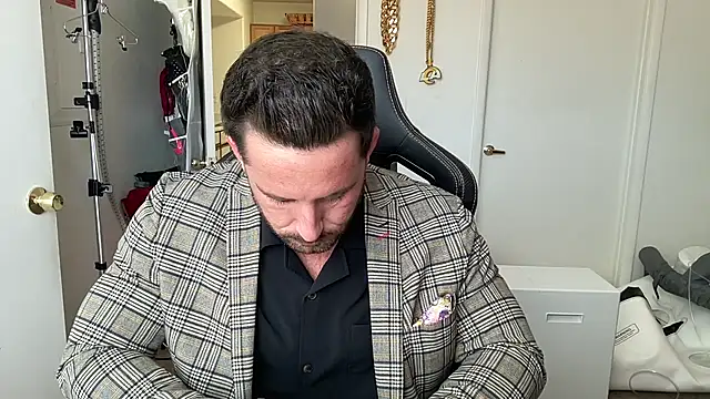 הופעת וובקאם של brettmycles28