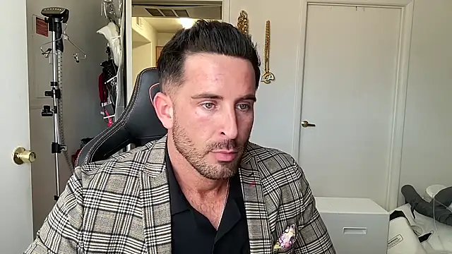 הופעת וובקאם של brettmycles28