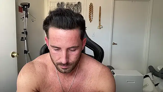 brettmycles28 webkamerás műsora