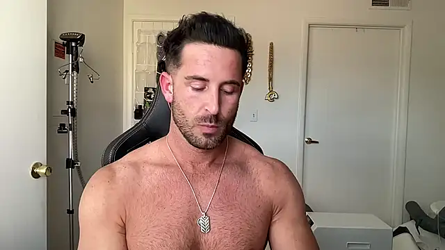brettmycles28 webkamerás műsora