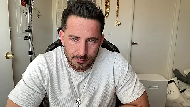 brettmycles28 웹캠 쇼
