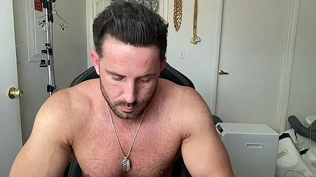 brettmycles28 在線直播表演