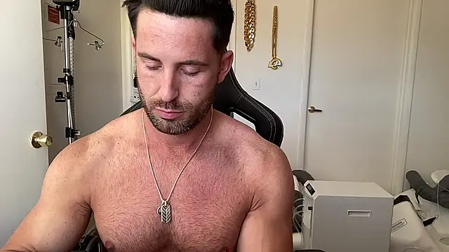 brettmycles28 网络视讯表演