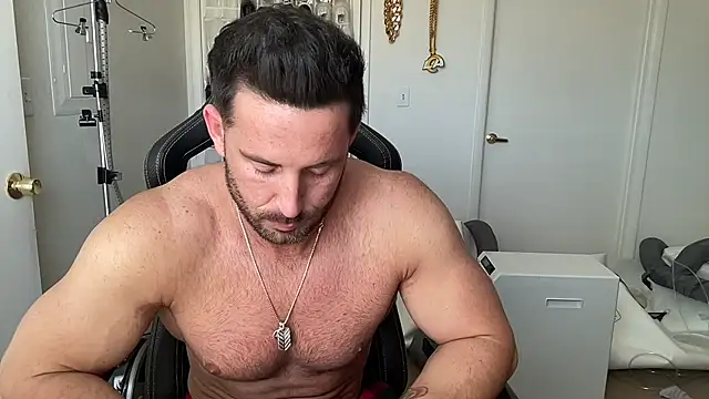 brettmycles28's Webcam Show