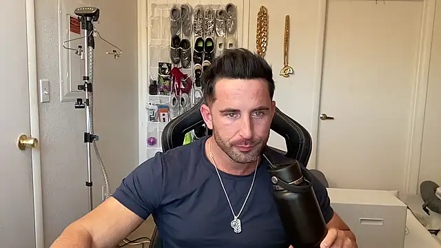brettmycles28 Adlı Modelin Web Kamerası Şovu
