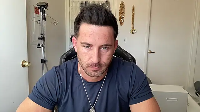 הופעת וובקאם של brettmycles28