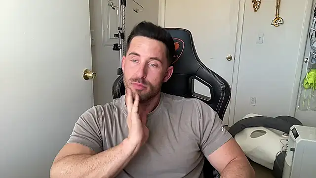 הופעת וובקאם של brettmycles28