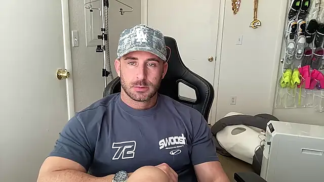 brettmycles28's Webcam Show
