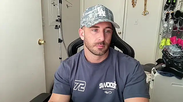 brettmycles28's Webcam Show