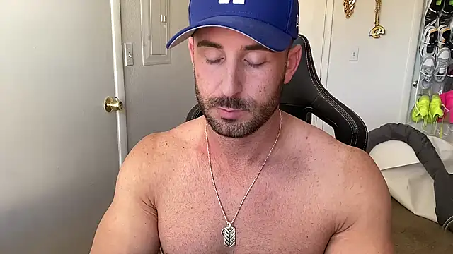 brettmycles28: διαδικτυακό σόου στην κάμερα