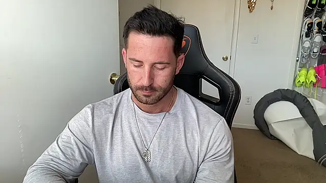 brettmycles28's Webcam Show