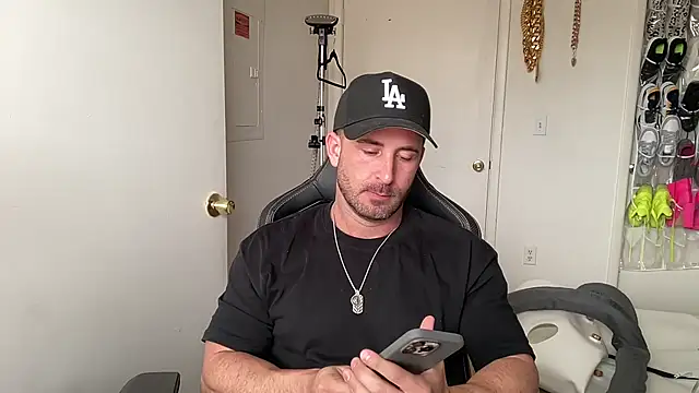 brettmycles28's Webcam Show