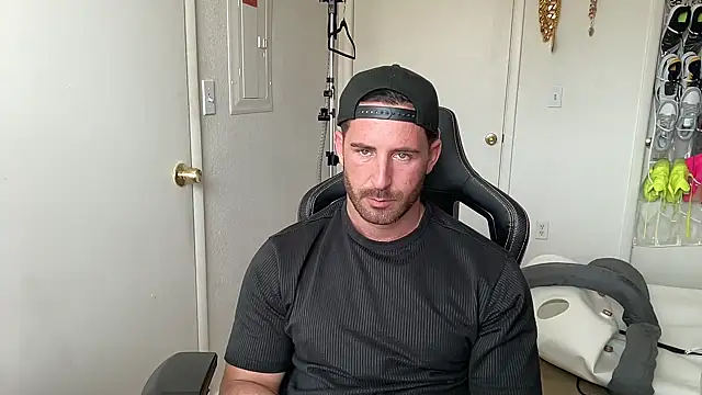 brettmycles28's Webcam Show