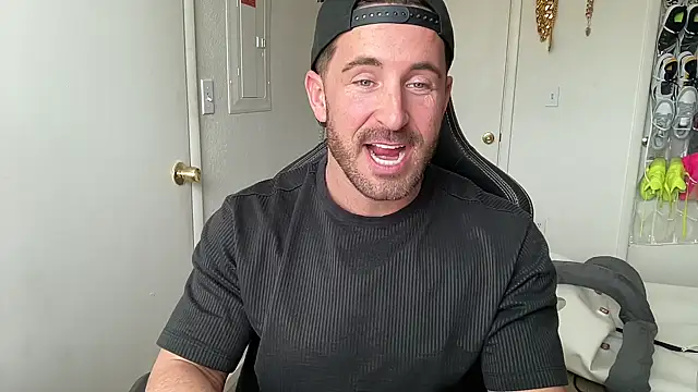 brettmycles28 ওয়েবক্যাম শো