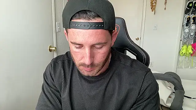 brettmycles28's Webcam Show