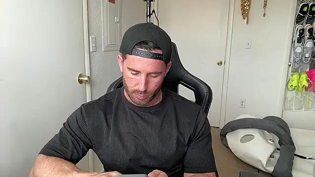 brettmycles28: вебкам-шоу