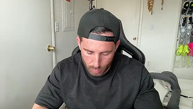 הופעת וובקאם של brettmycles28