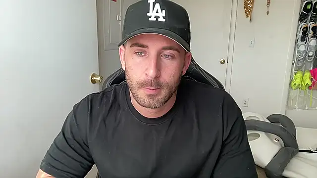 brettmycles28's Webcam Show