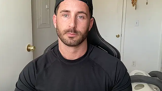 הופעת וובקאם של brettmycles28