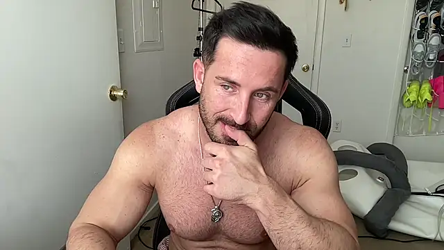 brettmycles28's Webcam Show